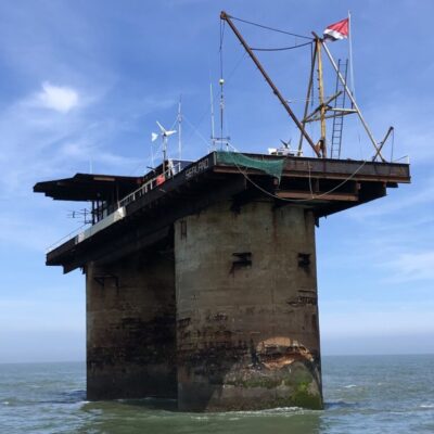 sailing-to-principality-of-sealand